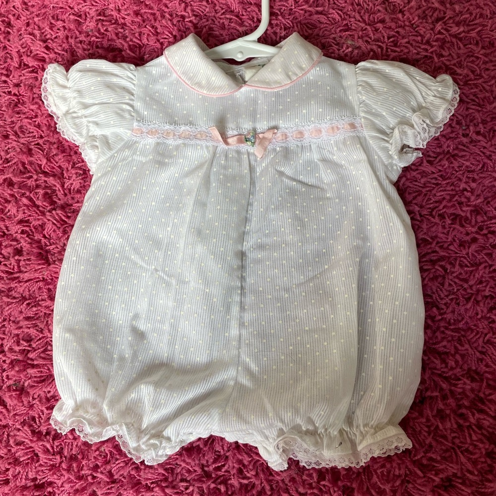 Vintage tiny tots original baby romper. Size 3-6. No stains or visible tarnish